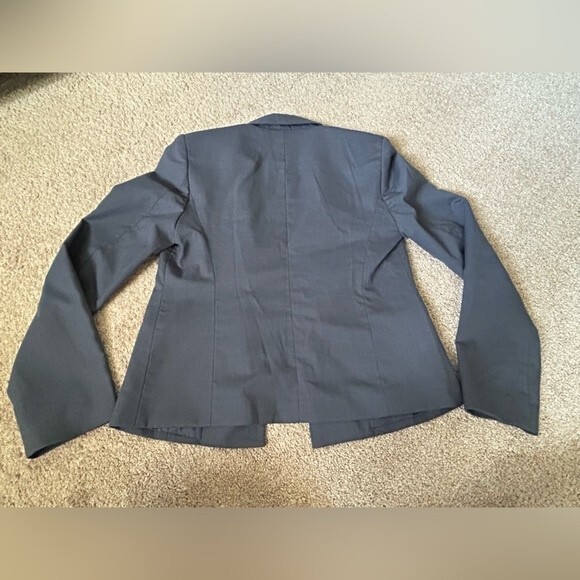 DKNY City Fitted Jacket Size 4 Gray two button pockets - Picture 7 of 9